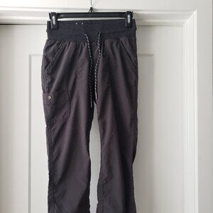 COLUMBIA PULL ON CARGO CAPRI SIZE XS, CHARCOAL